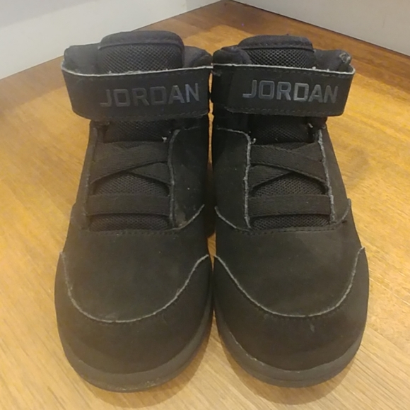 black air jordan high tops